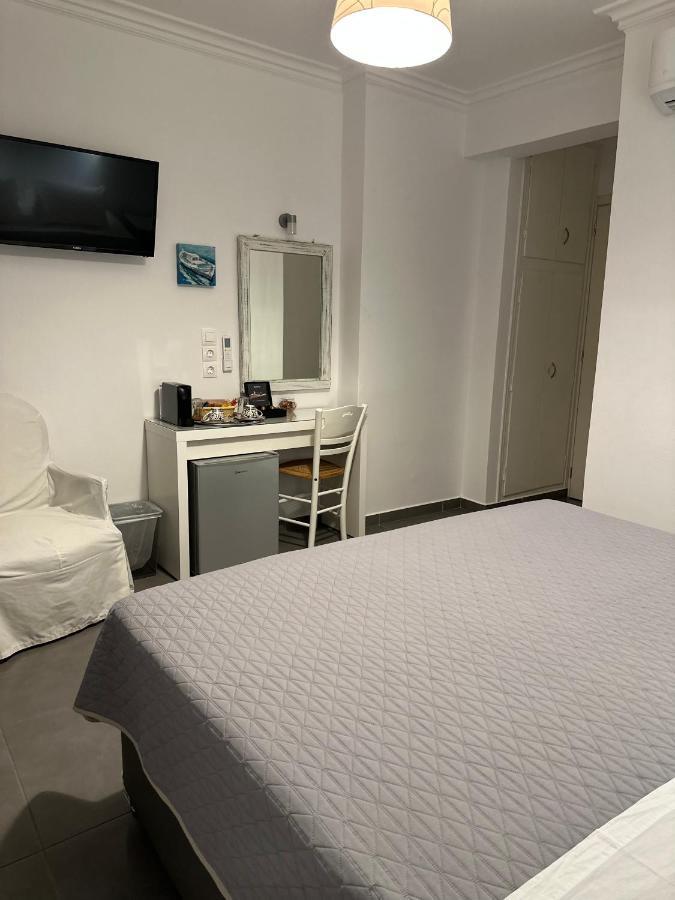 Kamelia Hotel Spetses Town Ngoại thất bức ảnh