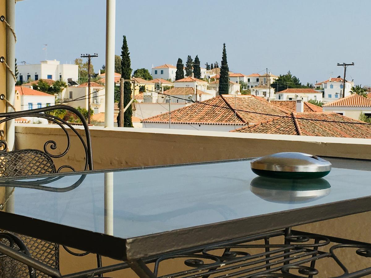 Kamelia Hotel Spetses Town Ngoại thất bức ảnh